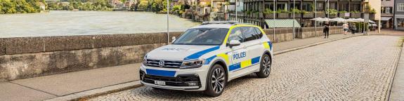 Polizeiauto auf der Rheinbrücke